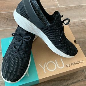 Skechers slip on sneaker